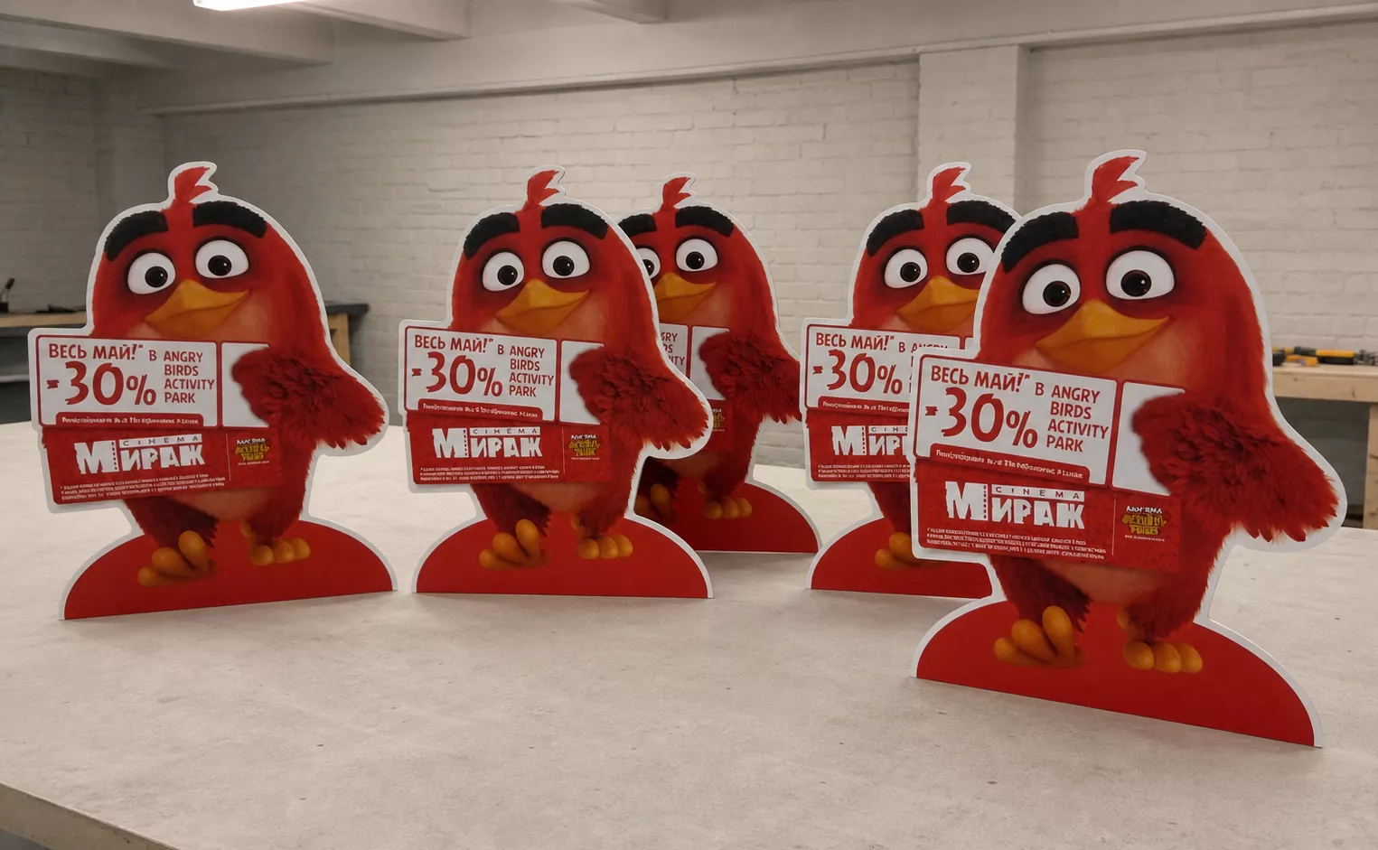 Серия напольных промофигур с персонажем Angry Birds